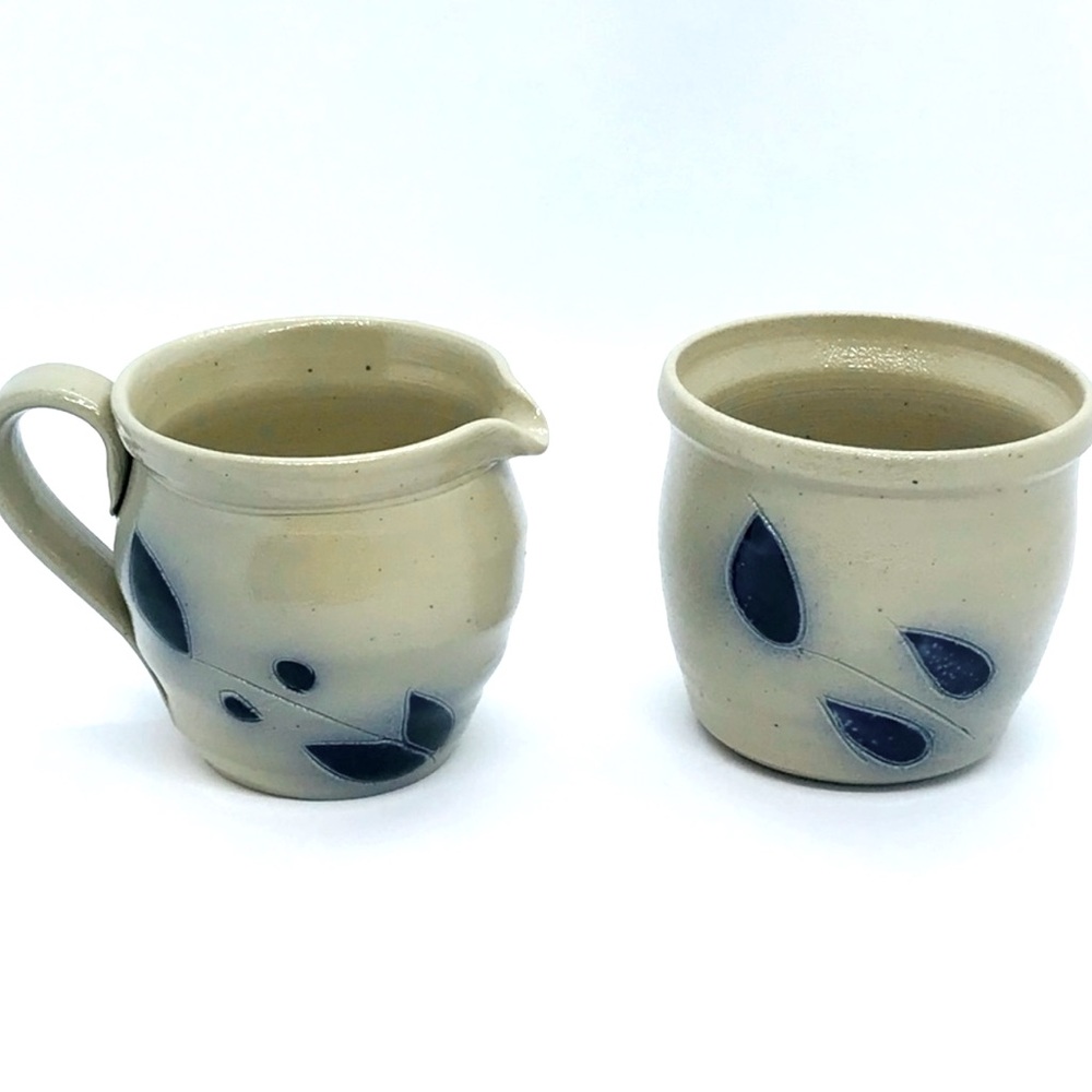 VTG Williamsburg Salt Glaze Pottery Sugar Bowl & Creamer Set Cobalt Blue Flowers